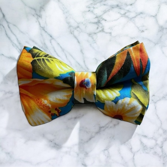 DOG Bow Tie - Tropical Floral - Size S Small - Picture 1 of 1